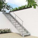 Escalera de tramo Regolo Z zincada para jardin de Enesca.es