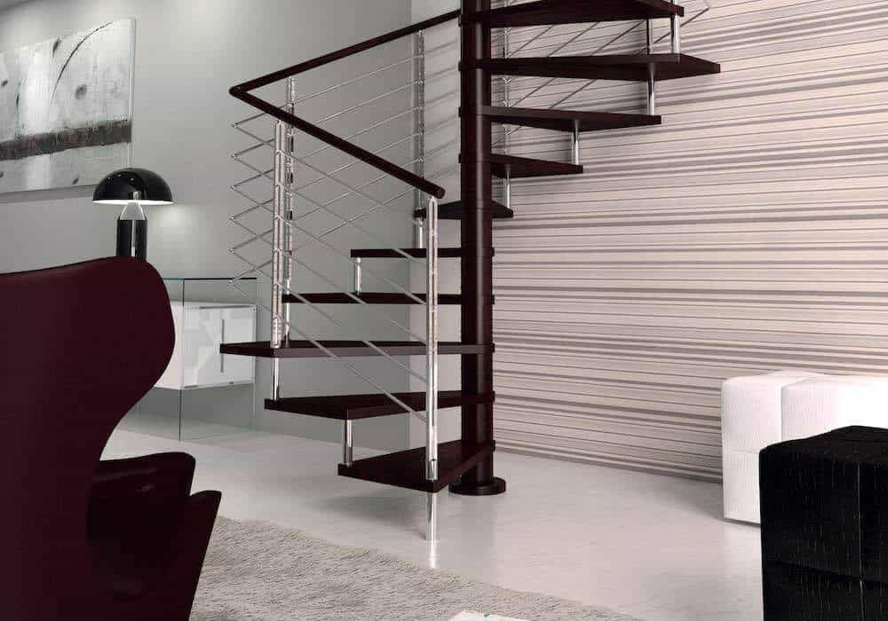 Escalera de caracol modelo Avant con peldaños de madera y barandilla modelo R5 de Enesca