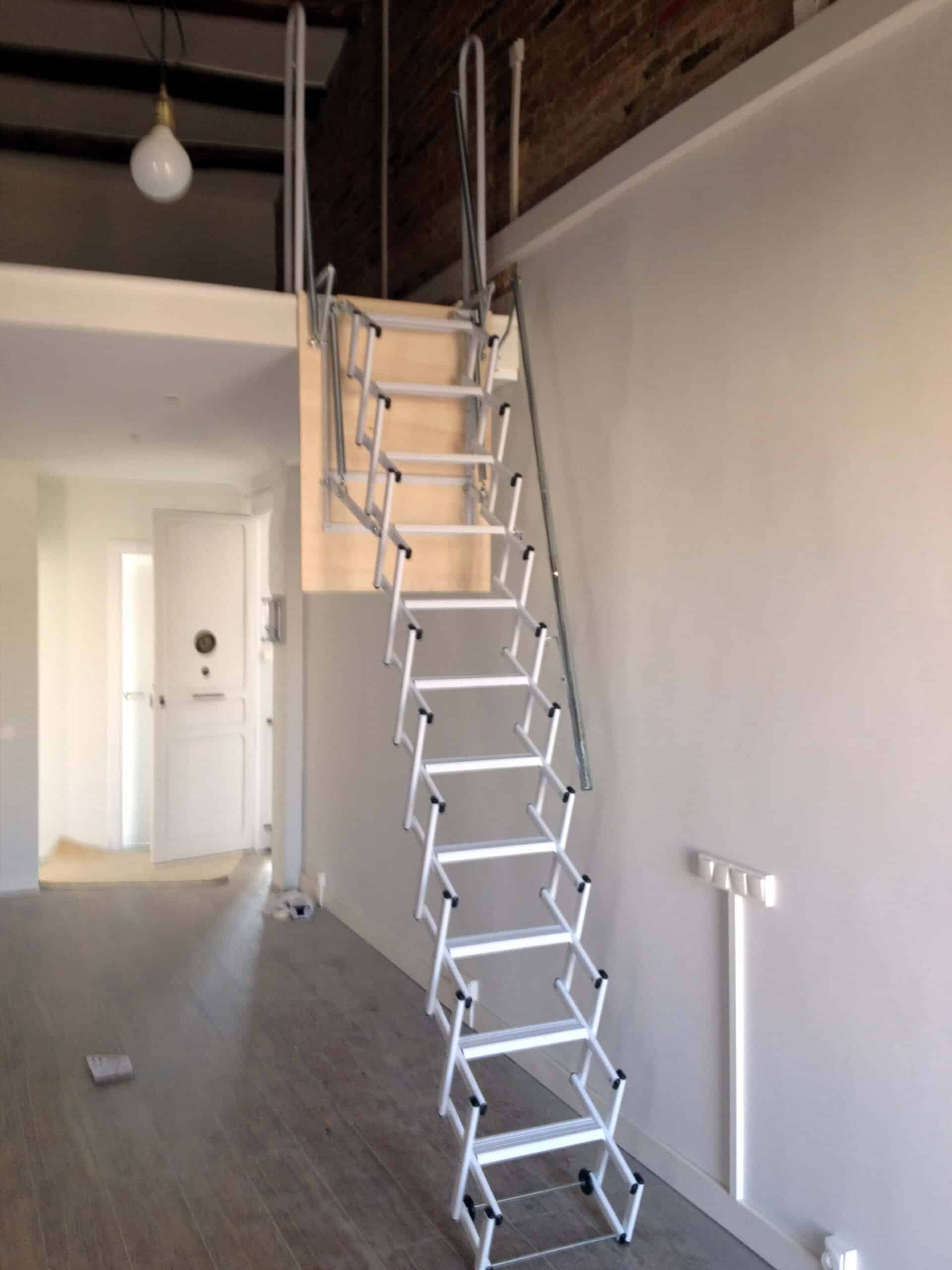 Escalera Plegable Elegant Autom&aacute;tica de Enesca