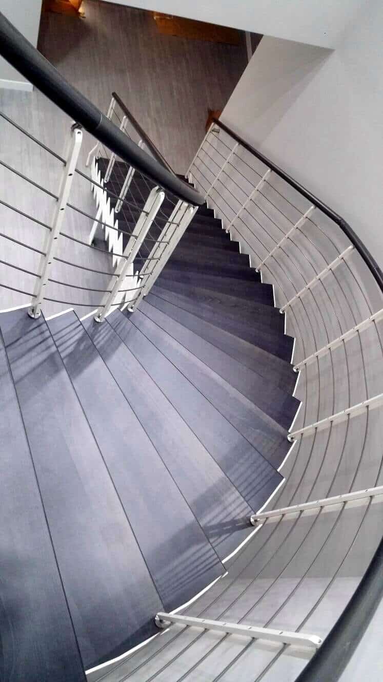 Escalera a tramos de madera de Enesca