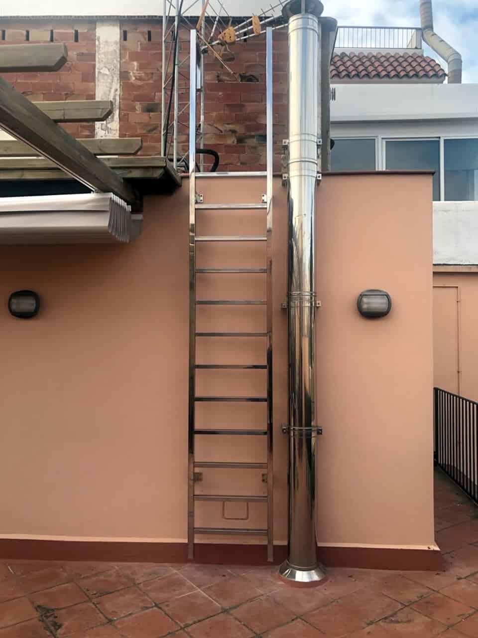 Escalera recta para exterior de Enesca.es