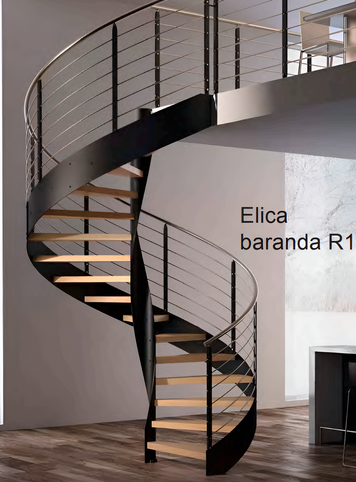 Escalera de caracol Elica con peldaños de madera Escalera de caracol Elica con peldaños de madera