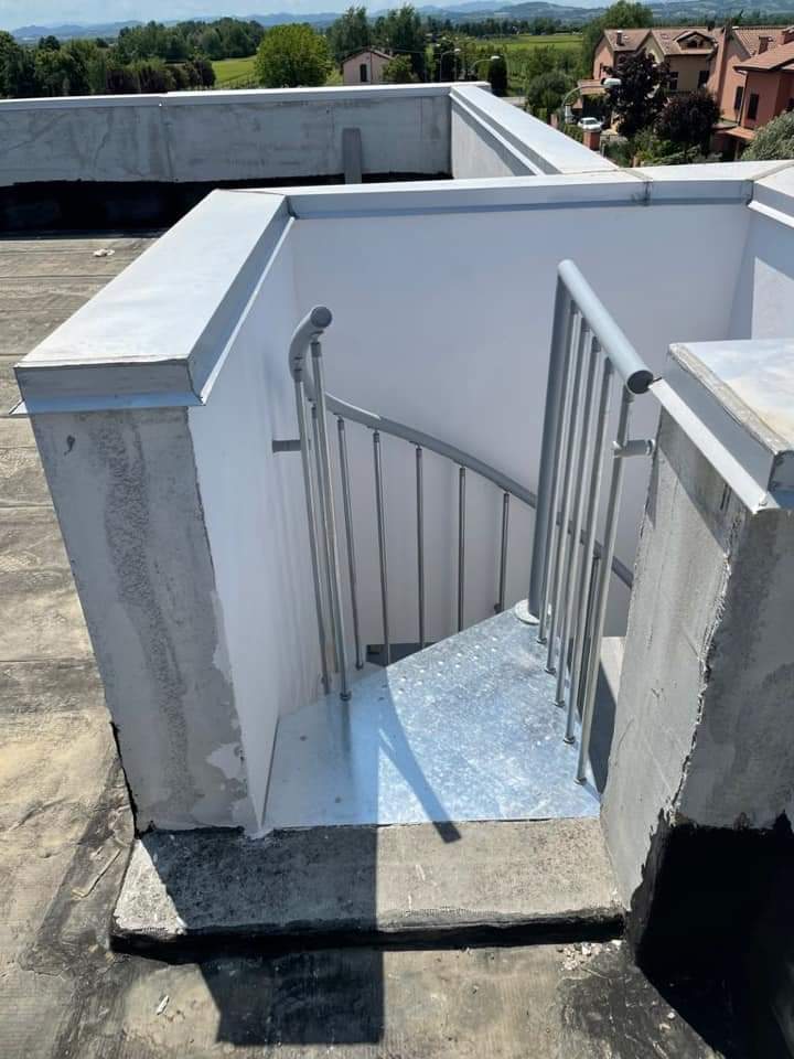 Escalera de caracol met&aacute;lica de Enesca