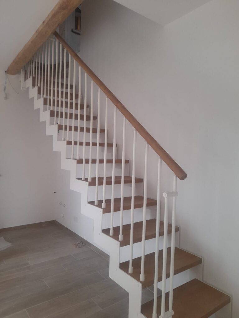 Escalera recta Itron de Enesca