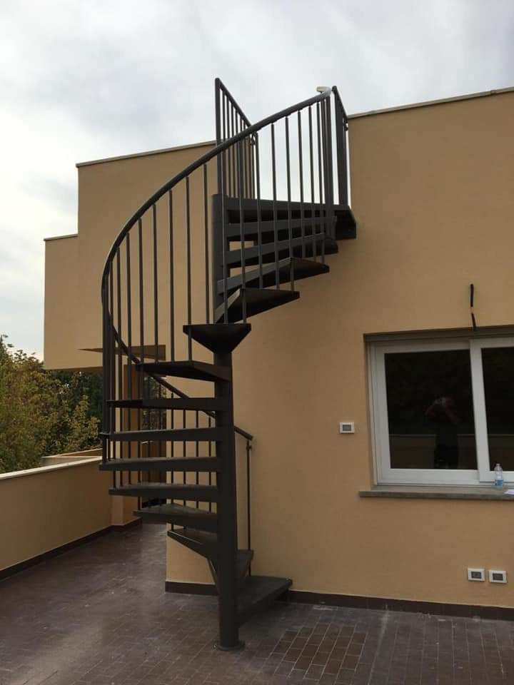 Escalera exterior recubierta de acero de Enesca